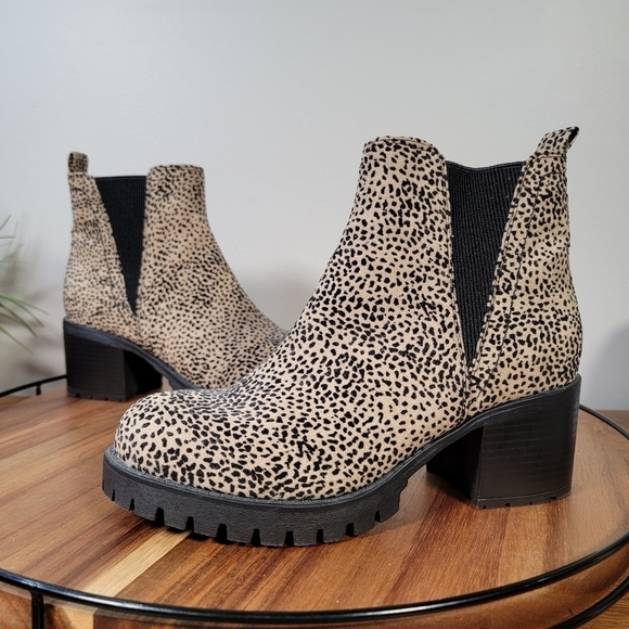 MIA Animal Print Slip on Chelsea Combat Boots Size 7 - Picture 3 of 14